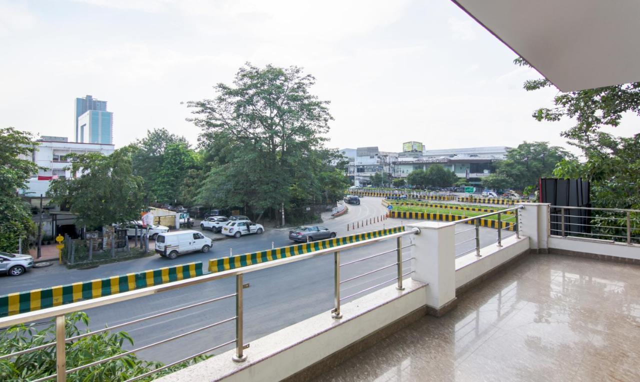 Hotel Treebo Swastika Premium Noida Exterior foto